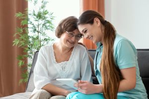 advantages of elderly care service for relative at home